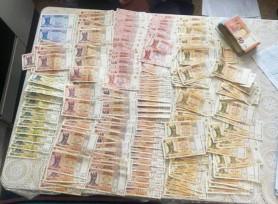 FLASH // 800 de euro pentru permis de conducere și peste 9000 de euro, ridicați la percheziție. Un bărbat din Cantemir a fost reținut de CNA